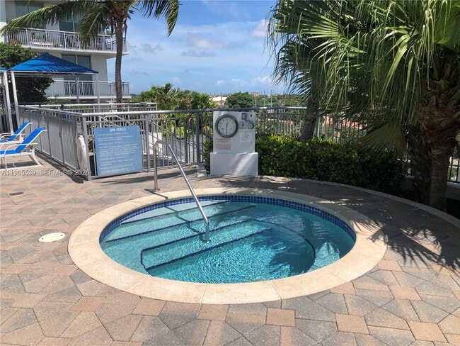 Building Photo - 300 S Australian Ave