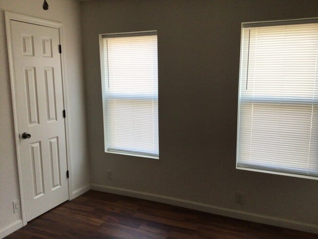 Building Photo - 3  bedroom 2 bath Mobile Home with a  Larg...