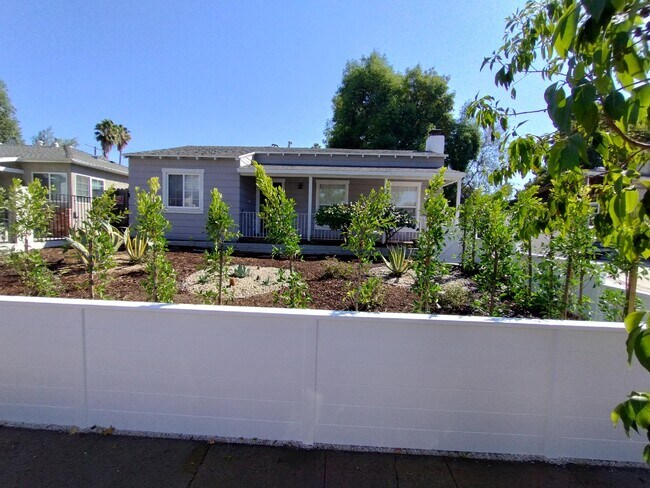 Primary Photo - 10834 Hartsook St
