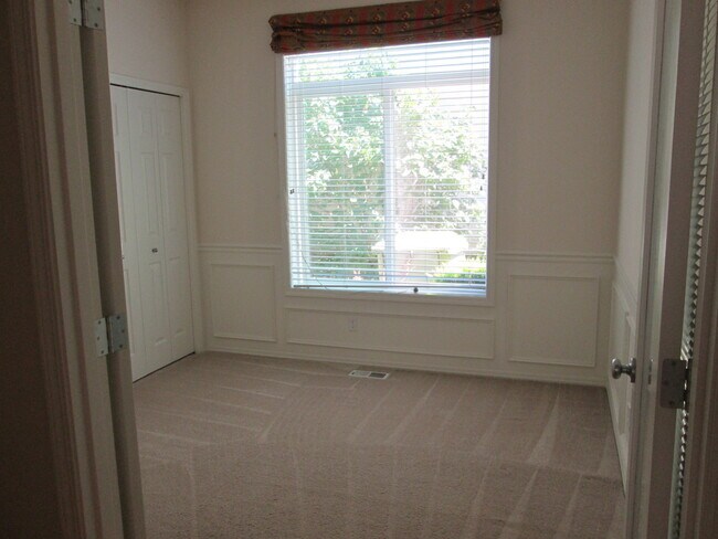 Building Photo - 12540 NW Brimpton Ct
