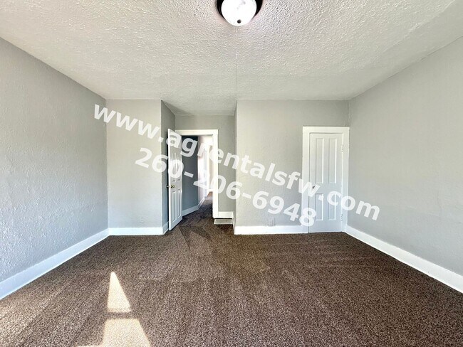 Building Photo - 4 Bedroom House - $300 Off First Months Rent
