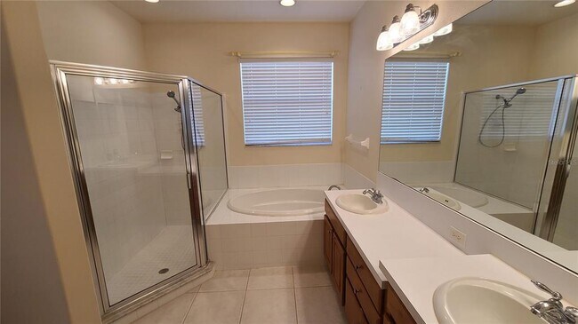 Building Photo - 31422 Bridgegate Dr