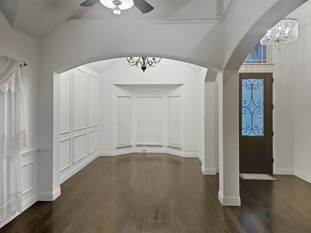 Building Photo - 5325 Center Hill Dr