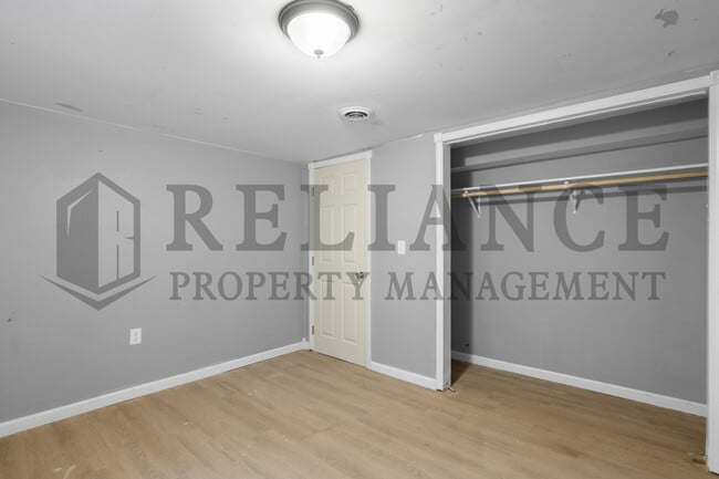 Building Photo - 3627 E 10th St N