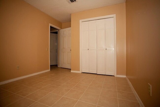 Building Photo - 6318 Crakston St