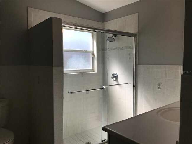 Building Photo - 3200 Woodruff Dr