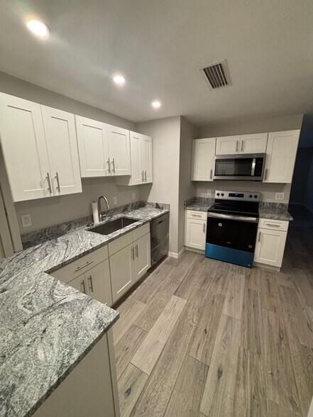 Primary Photo - 3700 Lewis Dr