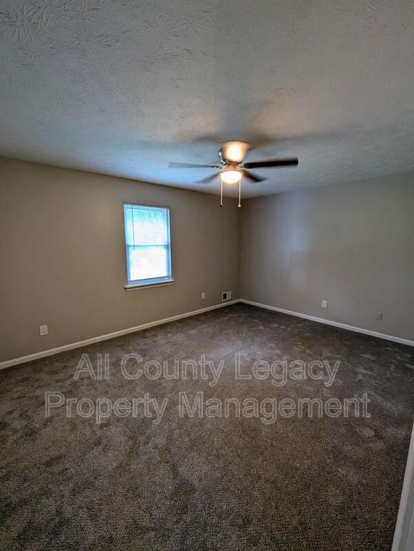 Building Photo - 3132 Dove Ct