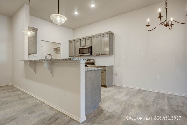 Building Photo - 1256 N 7th St