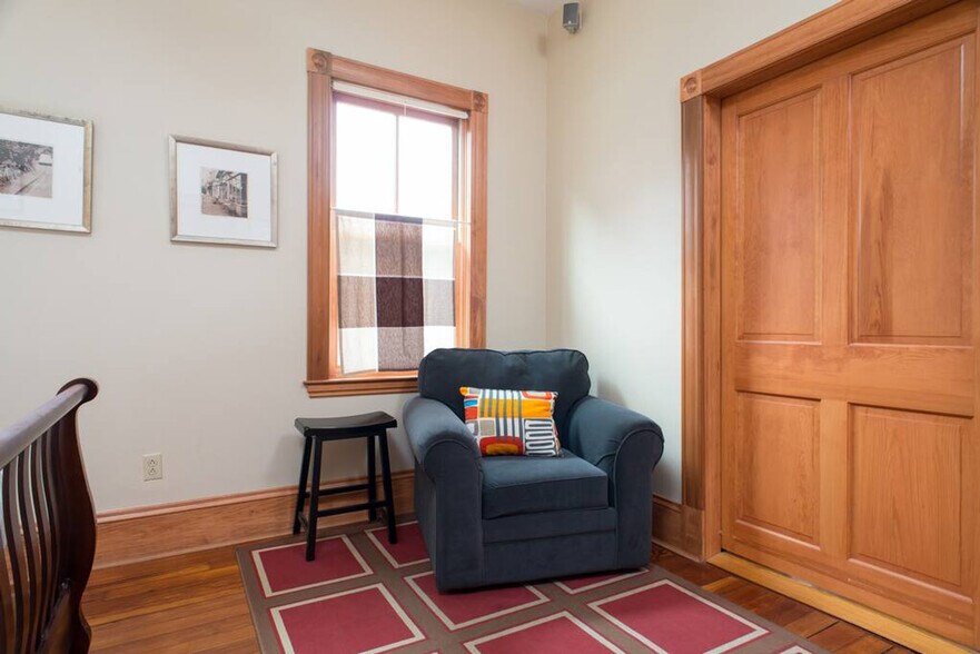 Building Photo - 230 Boston St