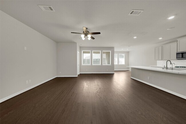 Building Photo - 113 Sea Glass Cv
