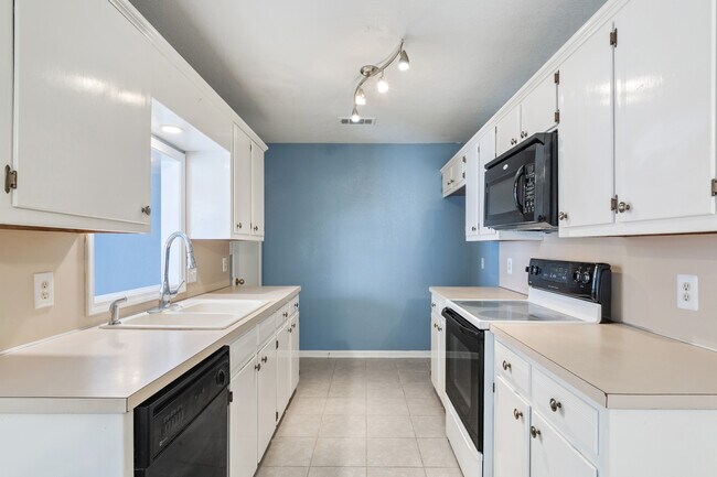 Building Photo - 3343 Chimney Pl Dr