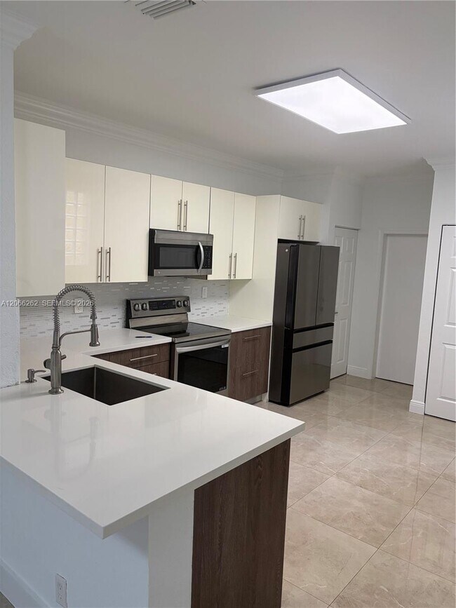 Building Photo - 2578 Cordoba Bend