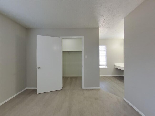Building Photo - 16319 Silver Sky Ln