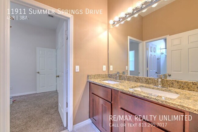 Building Photo - 11911 Summer Springs Dr