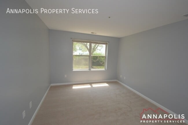 Building Photo - 10 Hearthstone Ct
