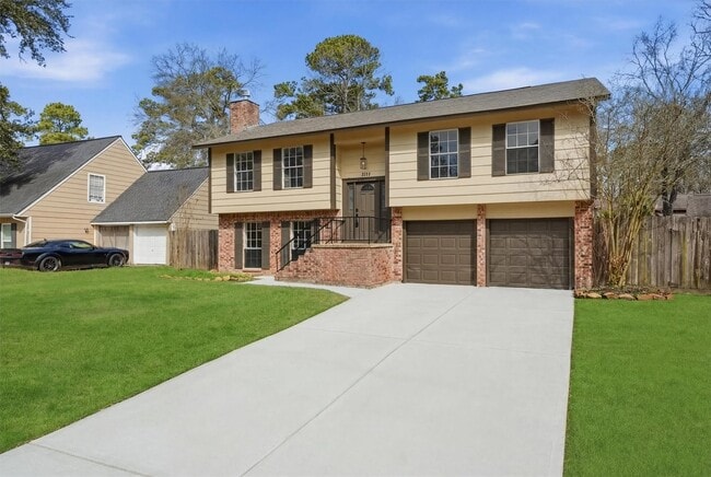 Building Photo - 3211 Park Garden Dr