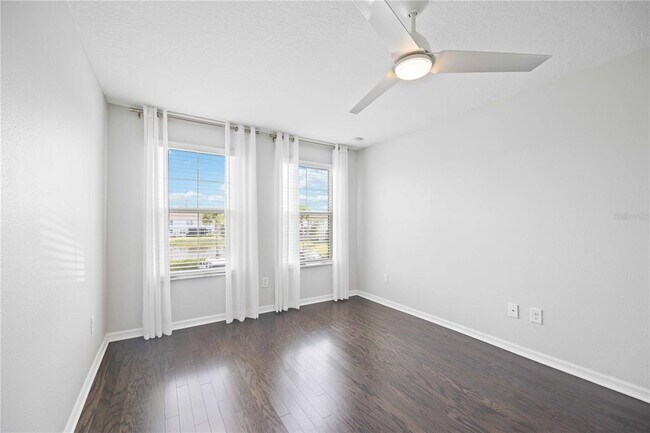 Building Photo - 3040 Via Sienna Cir