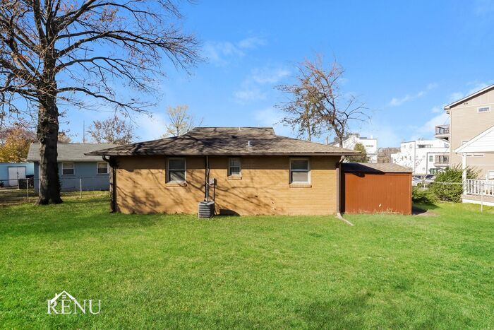 Building Photo - 116 Marshall Ct