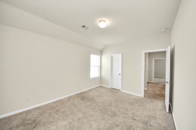Building Photo - 1437 Northwood Springs Dr