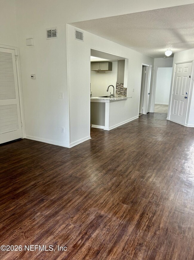 Building Photo - 8357 Century Point Dr N