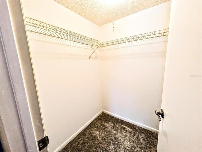 Building Photo - 743 Midway Dr