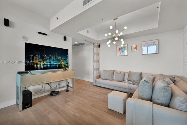 Building Photo - 15901 Collins Ave