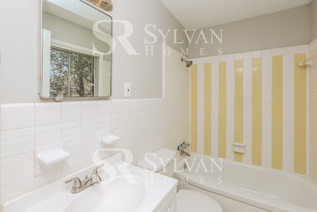 Building Photo - Coming HOME never felt so good!