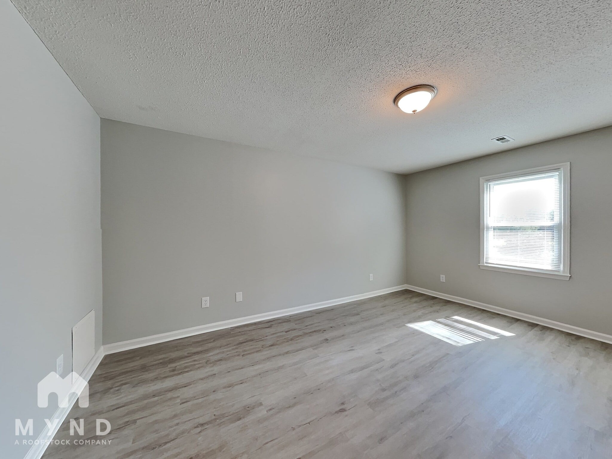 Building Photo - 9205 Meadow Sweet Ct