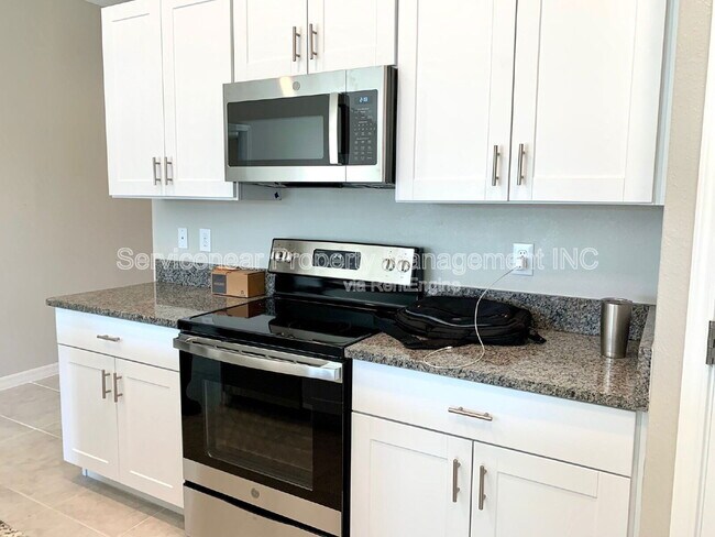Building Photo - 13611 Wild Ginger St
