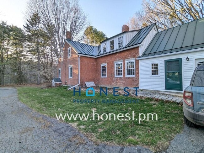 Building Photo - 113 Albion Rd
