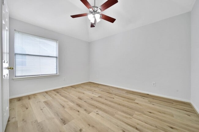 Building Photo - 6414 Oakburl Ct