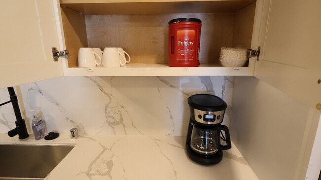 Building Photo - 1059 Gillespie Dr