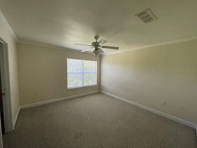 Building Photo - 572 Wingspan Way