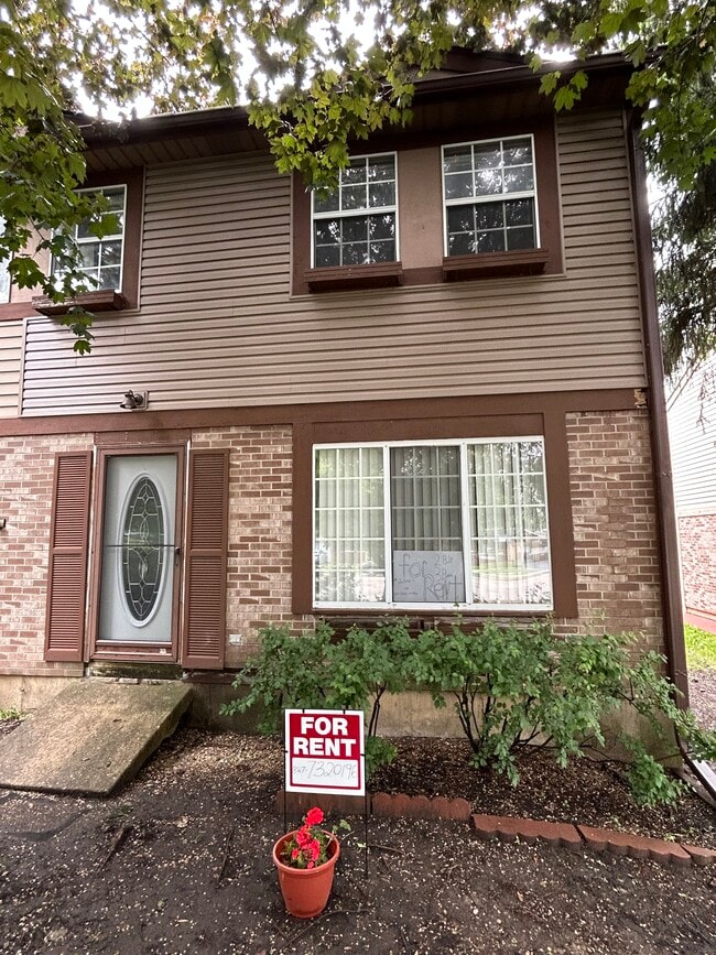Primary Photo - 154 S Lake St