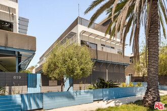 Building Photo - 621 San Juan Ave