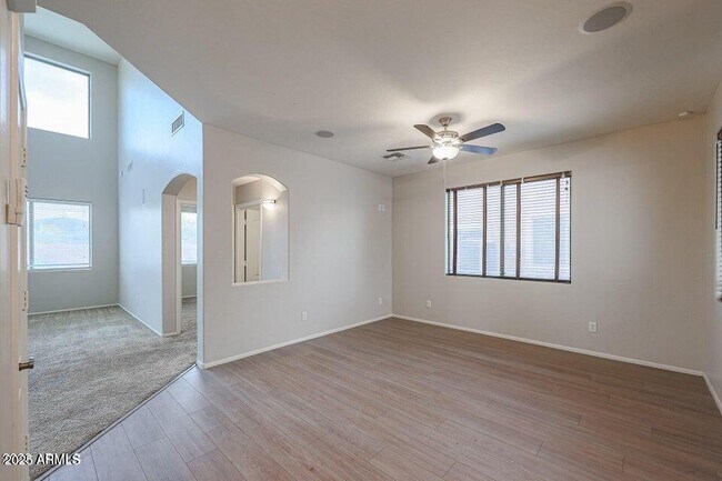 Building Photo - 16205 W Gibson Ln