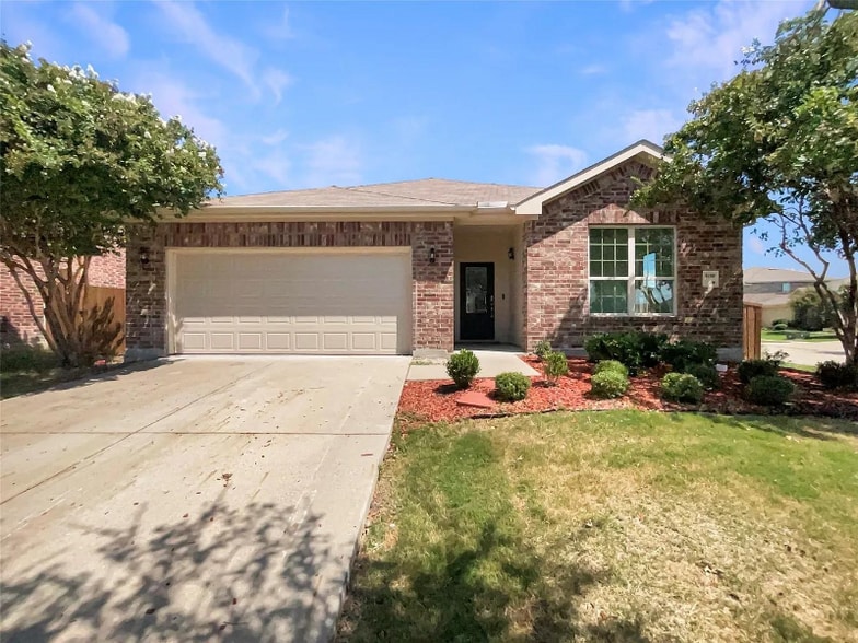 Building Photo - 4100 Dragonfly Ct