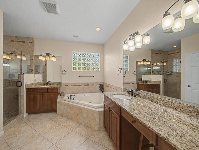 Building Photo - 4868 Canal Dr