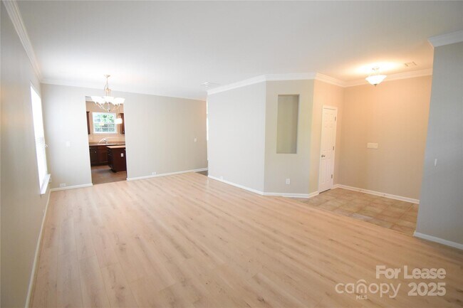 Building Photo - 3334 Crutchfield Pl