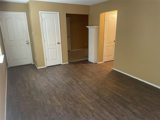 Building Photo - 908 N Zang Blvd