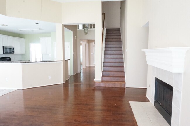Building Photo - 2114 Madewood Dr
