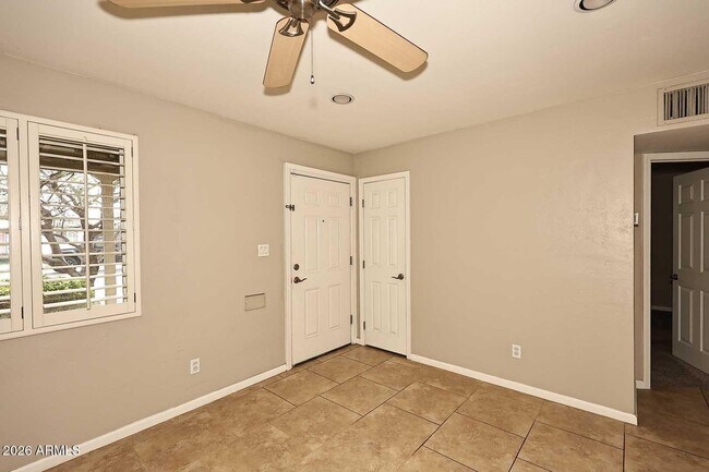 Building Photo - 2314 E Montecito Ave