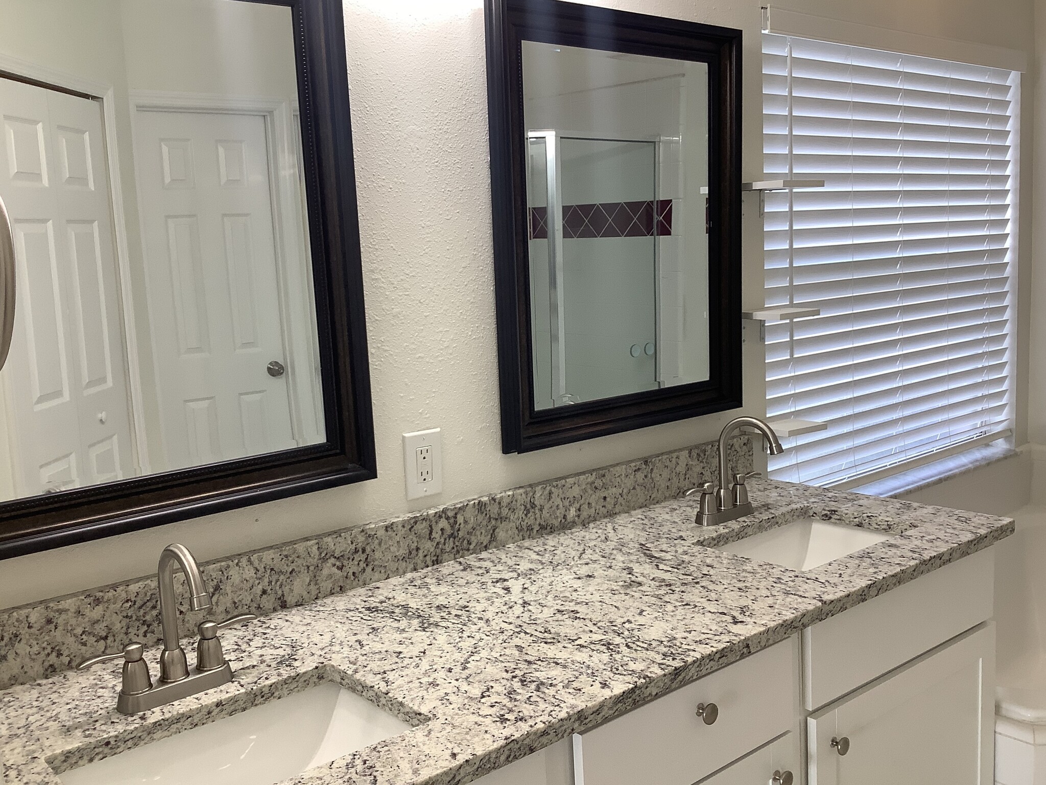 Building Photo - 2808 Berkshire Cir