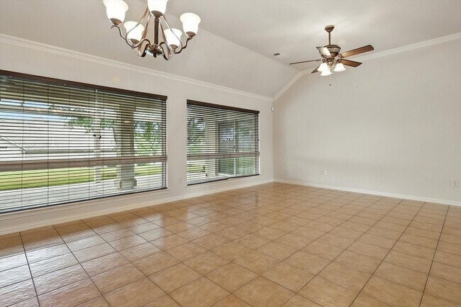 Building Photo - 10000 La Jolla Way