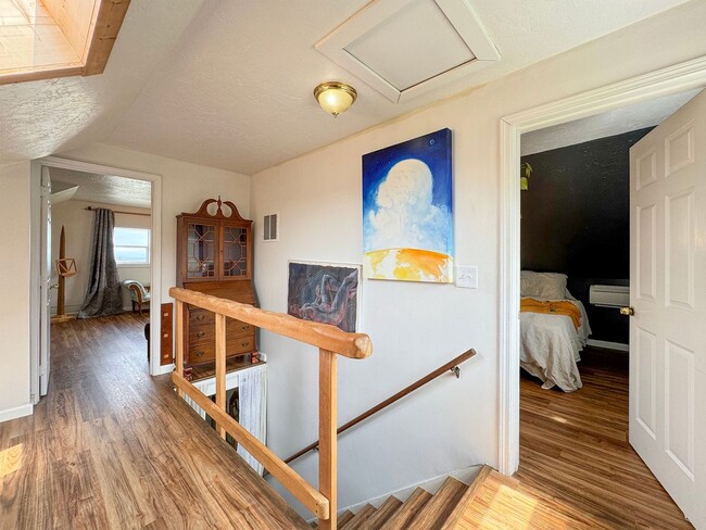 Building Photo - Charming Home for Lease