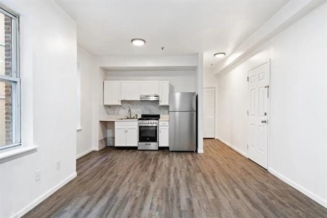 Building Photo - 203 Academy St