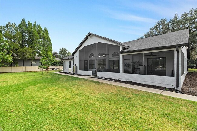 Building Photo - 15912 Willowdale Rd