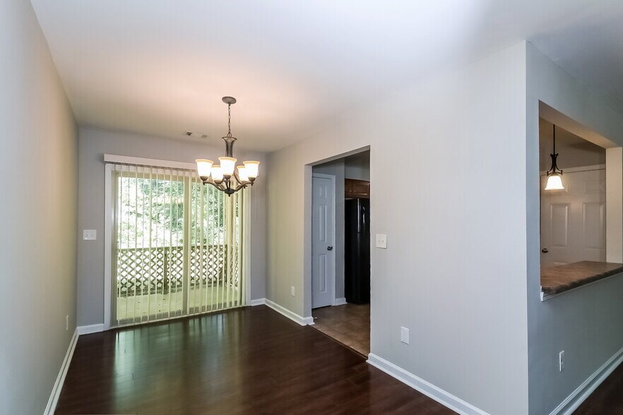 Building Photo - 4999 Galbraith Cir
