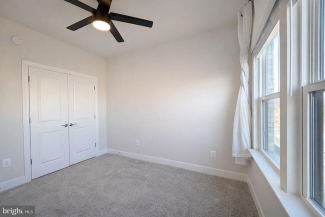 Building Photo - 6710 Belcrest Rd